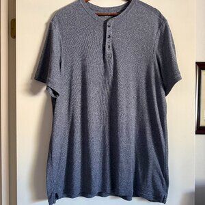 Men’s Shirt ~ Used~ APT.9 Size XLT